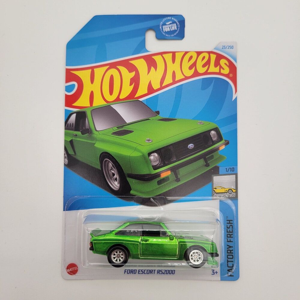 Hot Wheels 2024 Ford Escort RS2000 Super Treasure STH